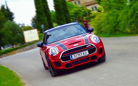 Mini John Cooper Works nata per la città ma sembra una supercar